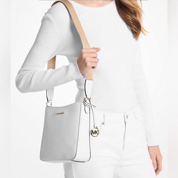 Michael Kors Jet Set Travel Small Messenger Bag - Picture 4 of 12